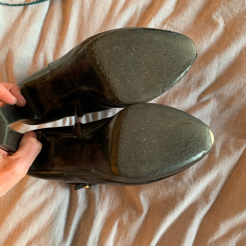 Boots - Picture 5 of 8